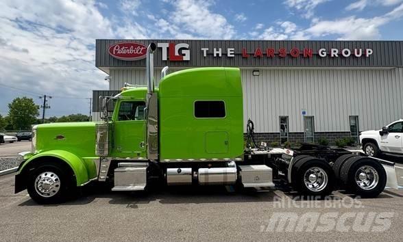 Peterbilt 389 Tractor Units