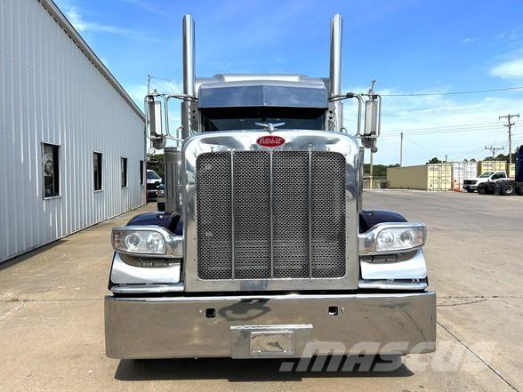 Peterbilt 389 Tractor Units