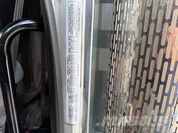 Peterbilt 389 Tractor Units