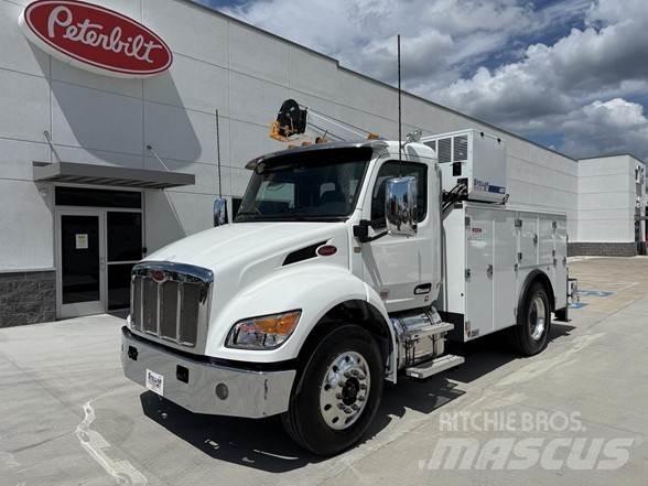 Peterbilt 536 Construction - Others
