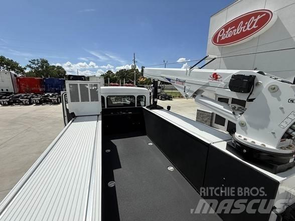 Peterbilt 536 Construction - Others