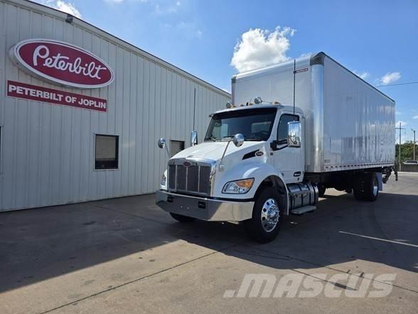 Peterbilt 536 Construction - Others