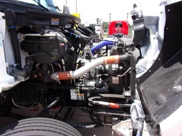 Peterbilt 536 Box body trucks