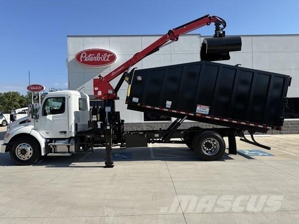 Peterbilt 537 Construction - Others