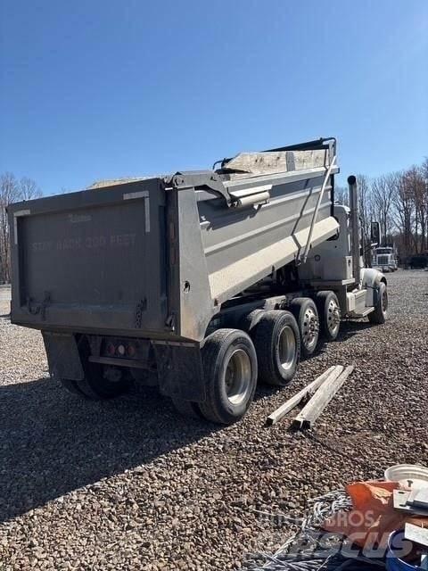 Peterbilt 567 Tipper trucks