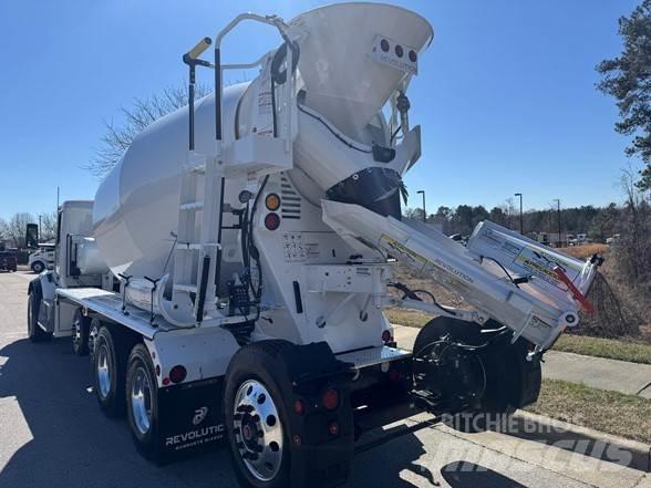 Peterbilt 567 Construction - Others