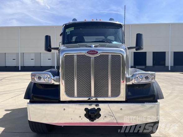 Peterbilt 567 Tipper trucks