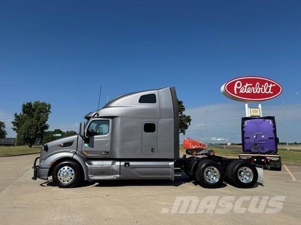 Peterbilt 579 Tractor Units