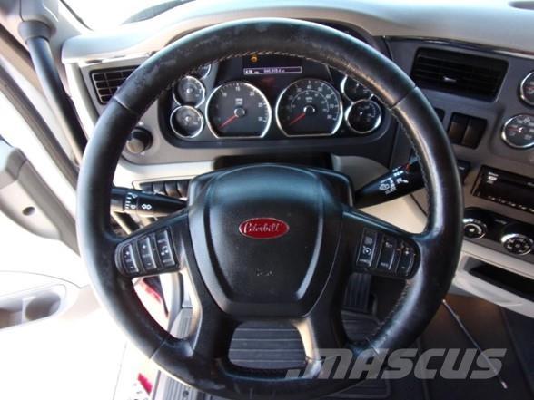 Peterbilt 579 Tractor Units