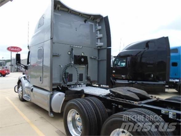 Peterbilt 579 Tractor Units