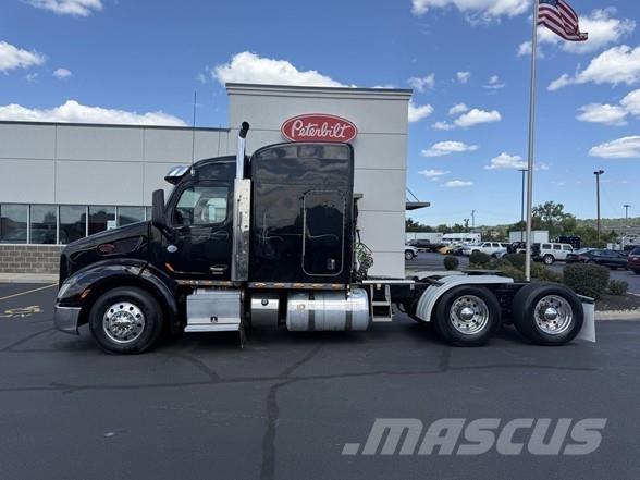 Peterbilt 579 Tractor Units