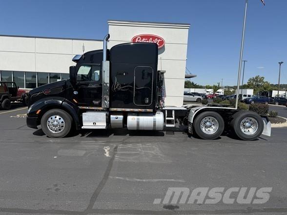 Peterbilt 579 Tractor Units