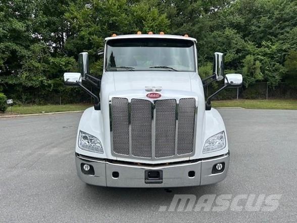 Peterbilt 579 Tractor Units