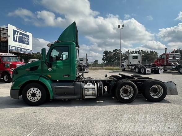 Peterbilt 579 Tractor Units