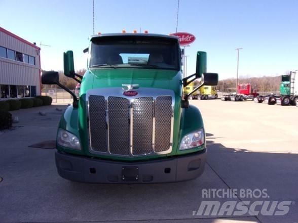 Peterbilt 579 Tractor Units