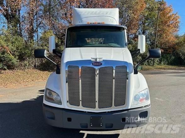 Peterbilt 579 Tractor Units