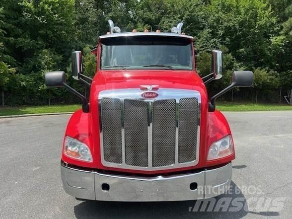 Peterbilt 579 Tractor Units