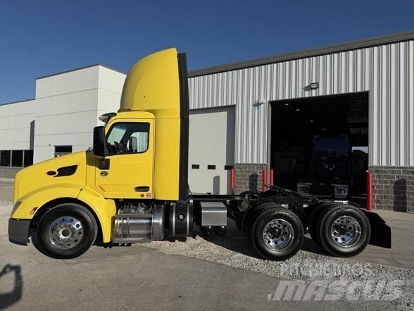 Peterbilt 579 Tractor Units