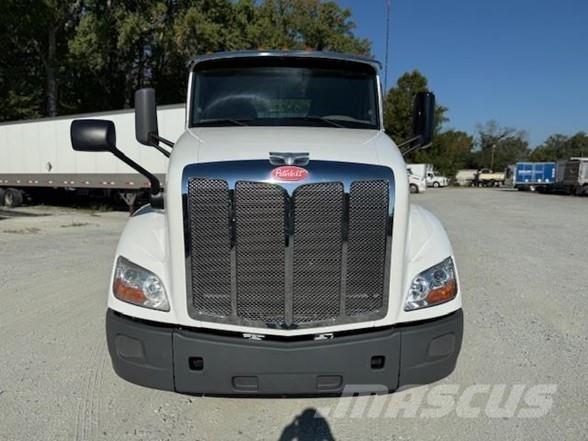 Peterbilt 579 Tractor Units