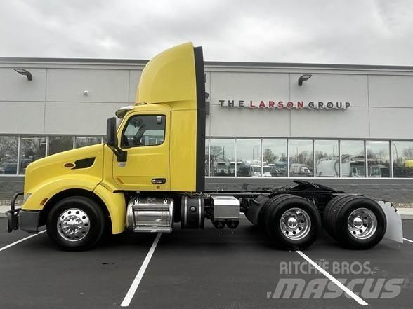 Peterbilt 579 Tractor Units