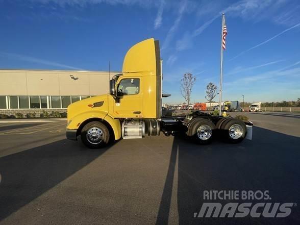 Peterbilt 579 Tractor Units