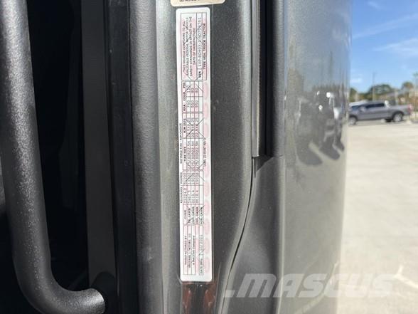 Peterbilt 579 Tractor Units