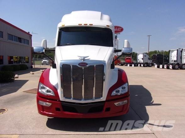 Peterbilt 579 Tractor Units