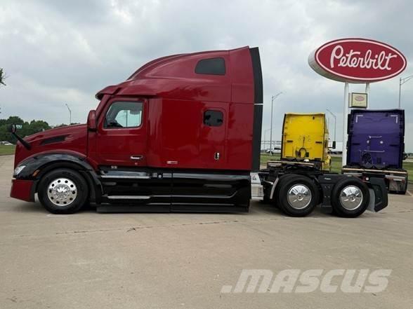 Peterbilt 579 Tractor Units