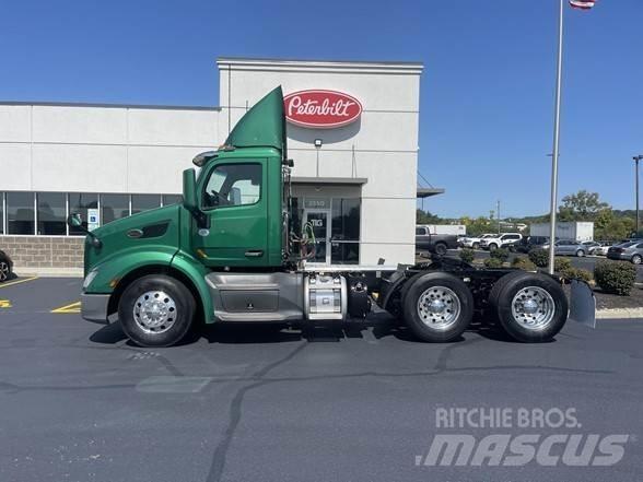 Peterbilt 579 Tractor Units