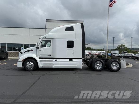 Peterbilt 579 Tractor Units