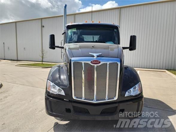 Peterbilt 579 Tractor Units