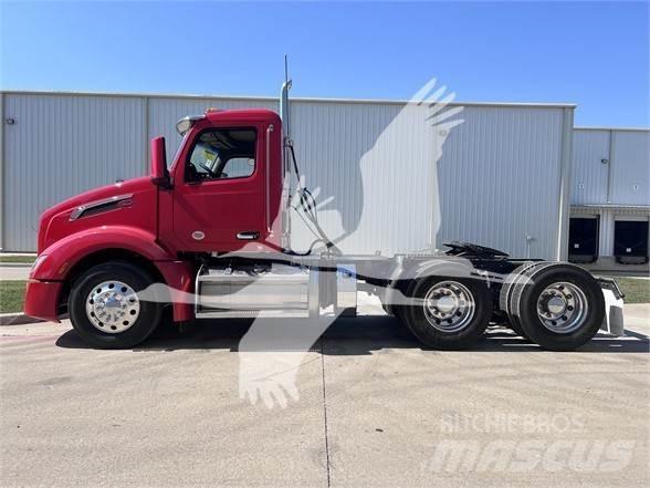 Peterbilt 579 Tractor Units
