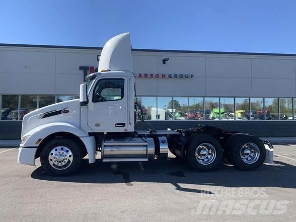 Peterbilt 579 Tractor Units