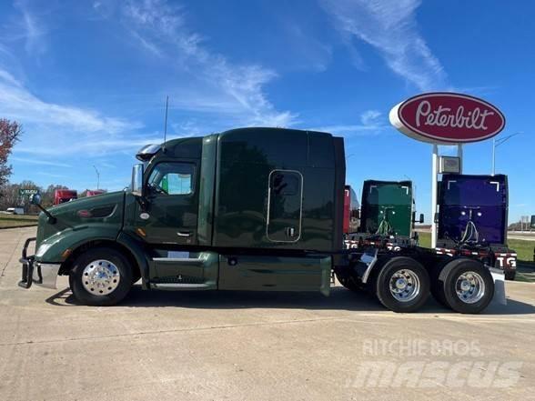 Peterbilt 579 Tractor Units