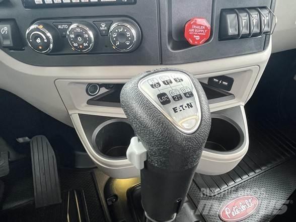Peterbilt 589 Tractor Units
