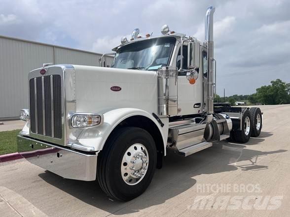 Peterbilt 589 Tractor Units