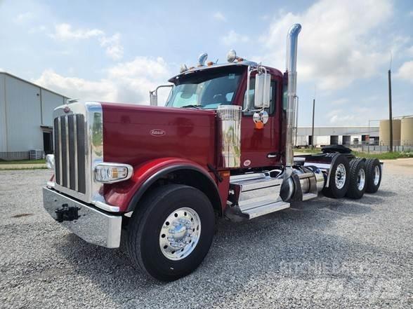 Peterbilt 589 Tractor Units