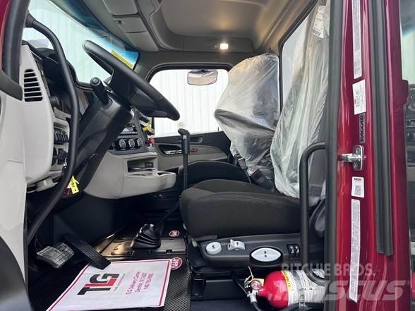 Peterbilt 589 Tractor Units