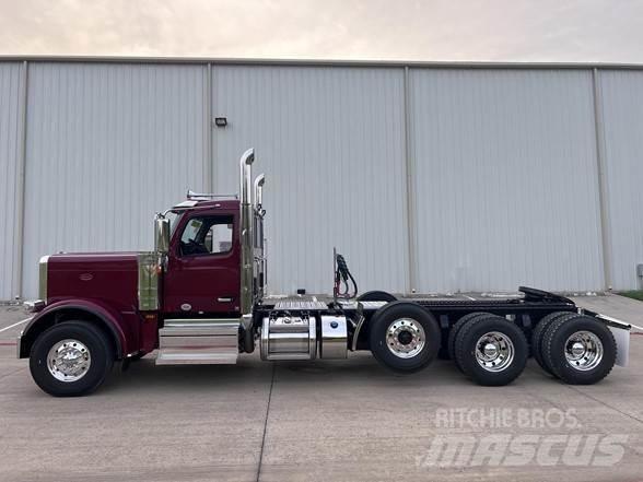 Peterbilt 589 Tractor Units