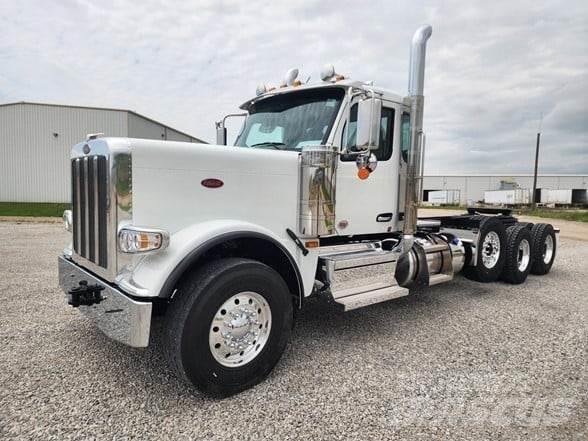 Peterbilt 589 Tractor Units
