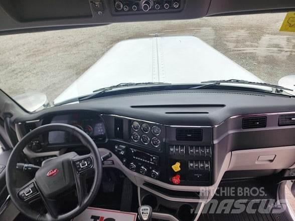 Peterbilt 589 Tractor Units