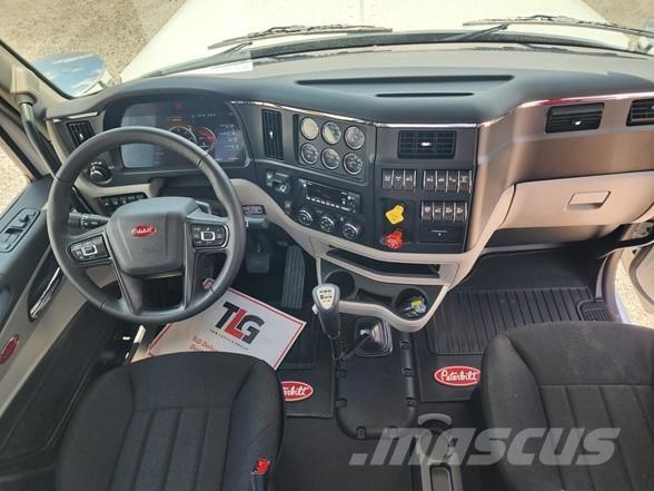 Peterbilt 589 Tractor Units