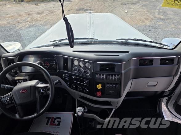 Peterbilt 589 Tractor Units