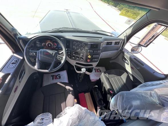 Peterbilt 589 Tractor Units