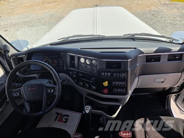 Peterbilt 589 Tractor Units