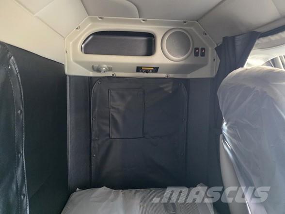 Peterbilt 589 Tractor Units