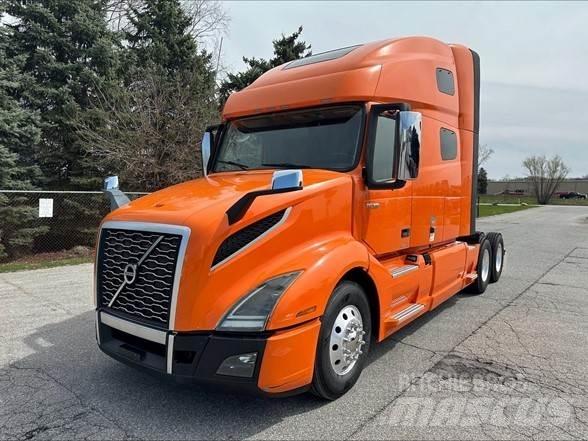 Volvo VNL42T760 Tractor Units