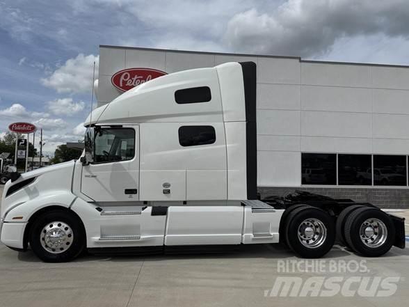 Volvo VNL64T860 Tractor Units