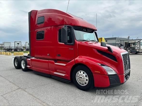 Volvo VNL64T860 Tractor Units