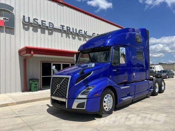 Volvo VNL64T860 Tractor Units